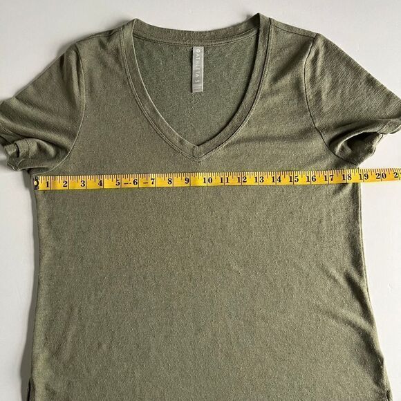 Athleta Breezy Scoop V-Neck Short Sleeve Tee Shadow Olive Size Medium PETITE - Picture 7 of 9